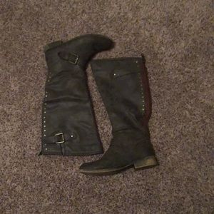 Riding boots